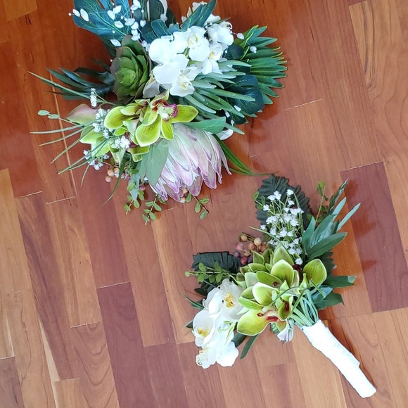 Tropical wedding bouquet - Picture 9 of 12